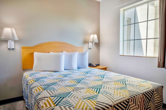 Imagen de la habitación del Hotel Studio 6 Bakersfield, CA. Foto 6