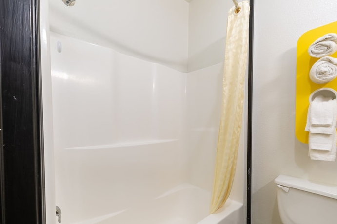 Imagen de la habitación del Hotel Studio 6 Bay City, TX. Foto 4