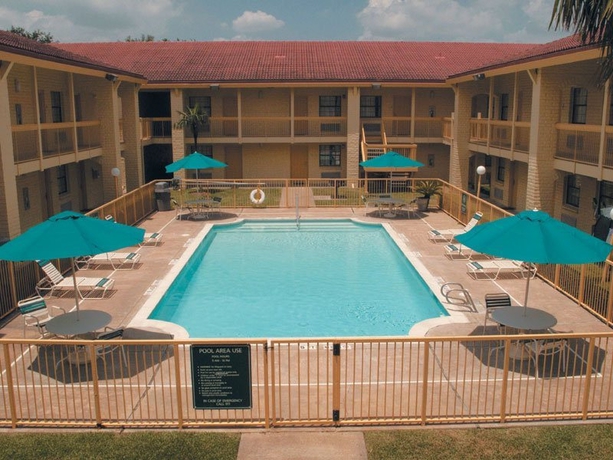 Imagen general del Hotel Studio 6 Baytown, Tx - Garth Road. Foto 5