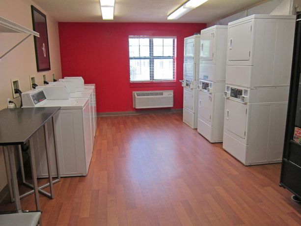 Imagen de los interiores del Hotel Studio 6 Corporate Extended Stay Rochester Henrietta NY. Foto 19