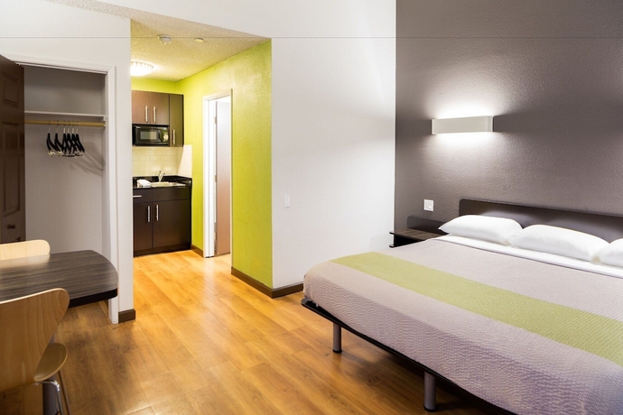 Imagen de la habitación del Hotel Studio 6 Cypress, CA. Foto 8