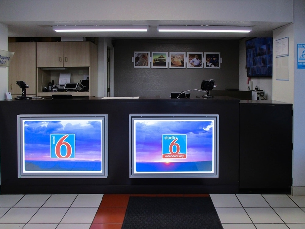 Imagen de los interiores del Hotel Studio 6 Little Rock, AR - West. Foto 18