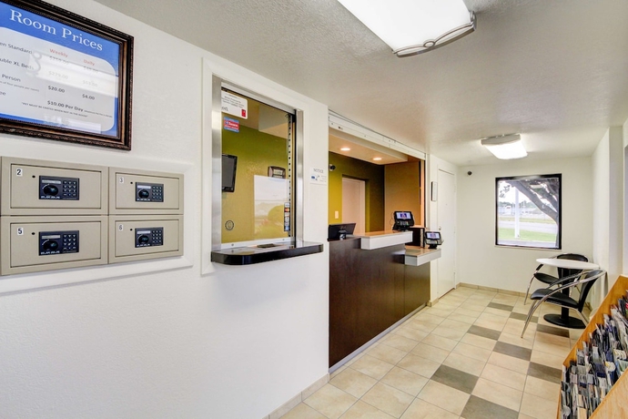 Imagen de los interiores del Hotel Studio 6 Midwest City, OK - Oklahoma City. Foto 15