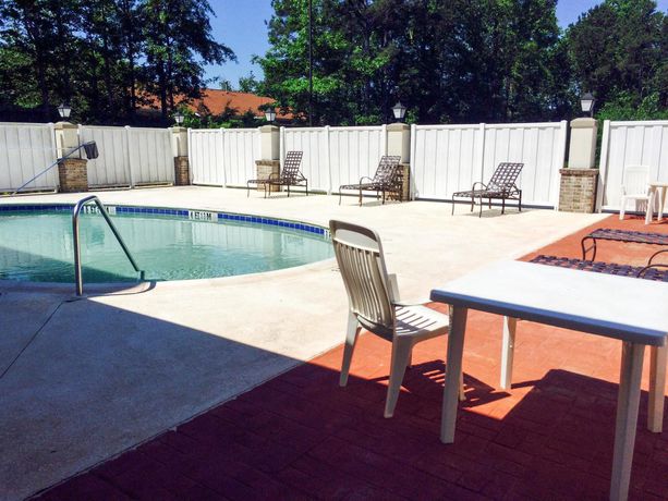 Imagen general del Hotel Studio 6 Opelika, Al - Auburn Al. Foto 2