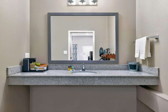 Imagen general del Hotel Studio 6 Pleasanton, TX. Foto 7