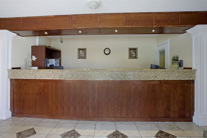 Imagen de los interiores del Hotel Studio 6 Portland, Or. Foto 10