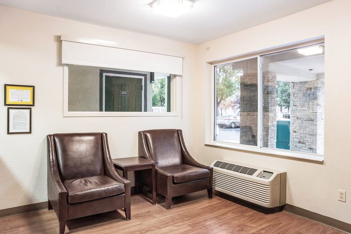Imagen de los interiores del Hotel Studio 6 Rancho Cordova, CA. Foto 17