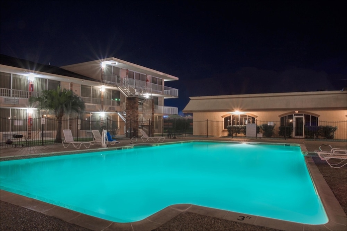 Imagen de la piscina del Hotel Studio 6 Rosenberg, Tx. Foto 16