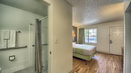 Imagen de la habitación del Hotel Studio 6 San Antonio - Six Flags. Foto 4
