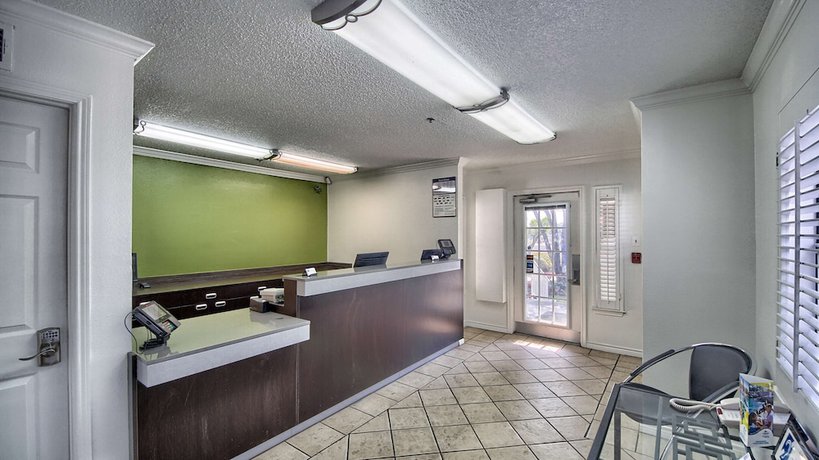 Imagen de los interiores del Hotel Studio 6 San Antonio, Tx - Six Flags. Foto 20