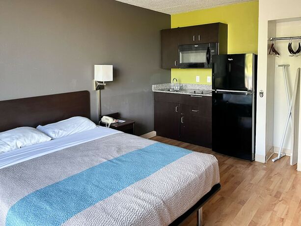 Imagen de la habitación del Hotel Studio 6 Suites Clarion, PA. Foto 14