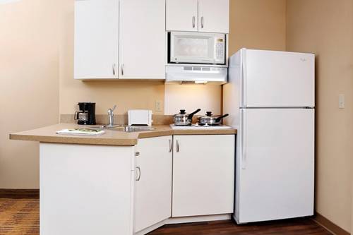 Imagen de la habitación del Hotel Studio 6 Suites Jacksonville Deerwood Park FL. Foto 4