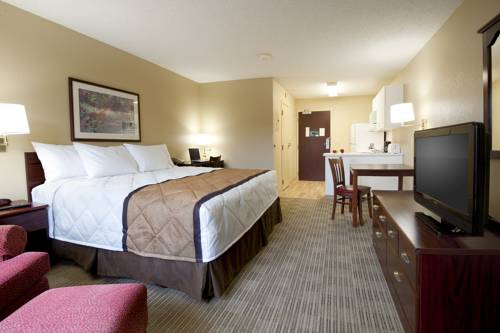 Imagen de la habitación del Hotel Studio 6 Suites Jacksonville Deerwood Park FL. Foto 13