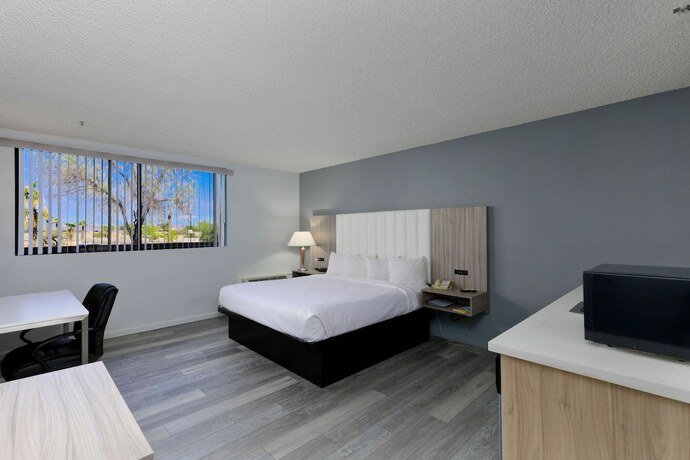 Imagen de la habitación del Hotel Studio 6 Suites Lake Havasu City, Az. Foto 13