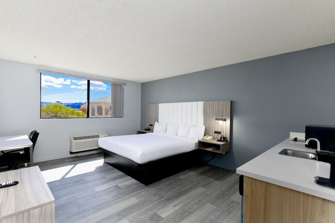 Imagen de la habitación del Hotel Studio 6 Suites Lake Havasu City, Az. Foto 17