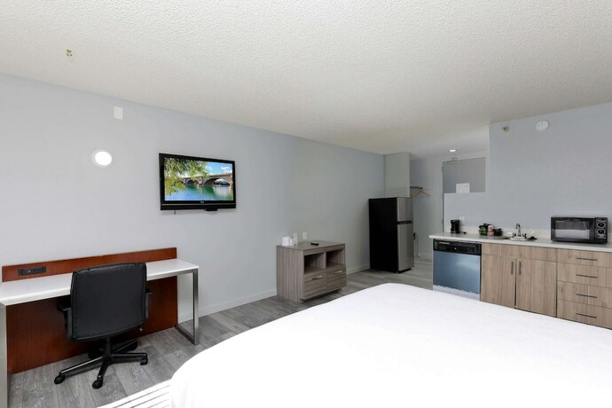 Imagen de la habitación del Hotel Studio 6 Suites Lake Havasu City, Az. Foto 19
