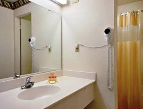 Imagen general del Hotel Studio 6 Suites Madera, California - Yosemite. Foto 1