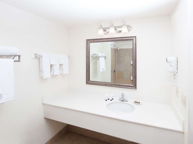 Imagen de la habitación del Hotel Studio 6 Suites Perris, CA. Foto 14