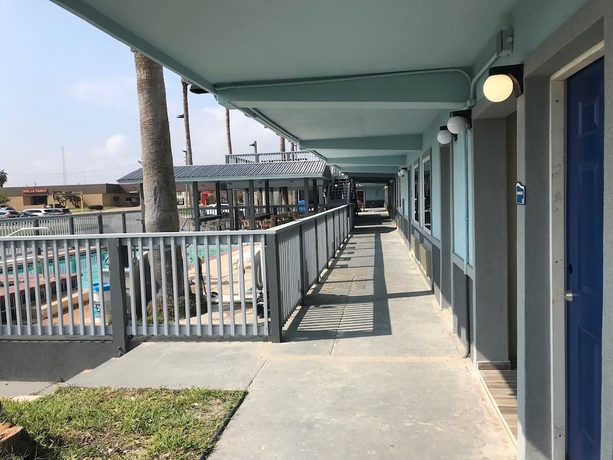 Imagen de la piscina del Hotel Studio 6 Suites Rockport, Tx &ndash; Rockport Beach. Foto 16