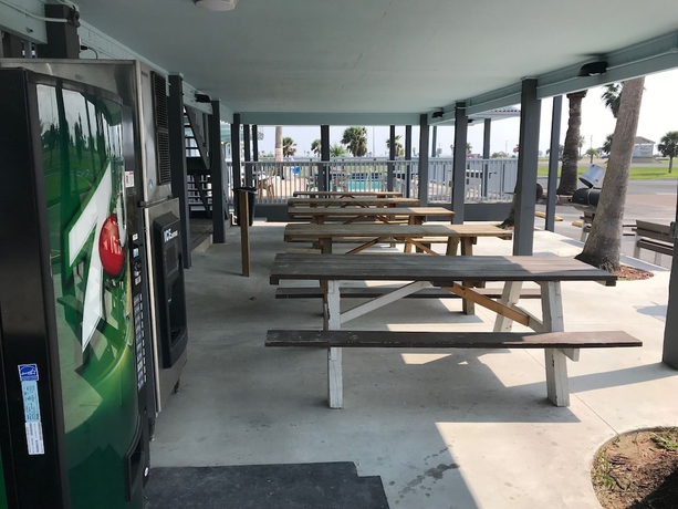 Imagen de los exteriores del Hotel Studio 6 Suites Rockport, Tx &ndash; Rockport Beach. Foto 12