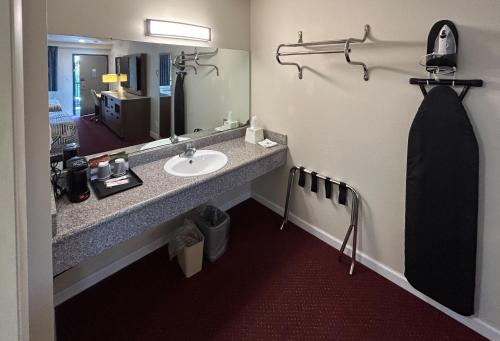 Imagen general del Hotel Studio 6 Suites Santa Ana, CA. Foto 2