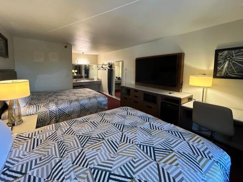 Imagen general del Hotel Studio 6 Suites Santa Ana, CA. Foto 6