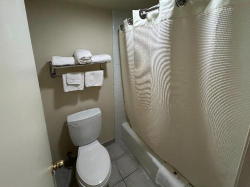 Imagen de la habitación del Hotel Studio 6 Suites Santa Ana, CA. Foto 15