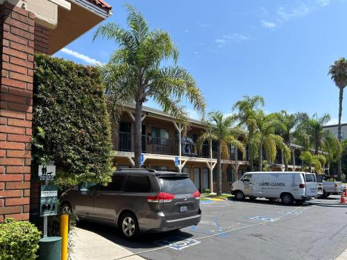 Imagen general del Hotel Studio 6 Suites Santa Ana, CA. Foto 11