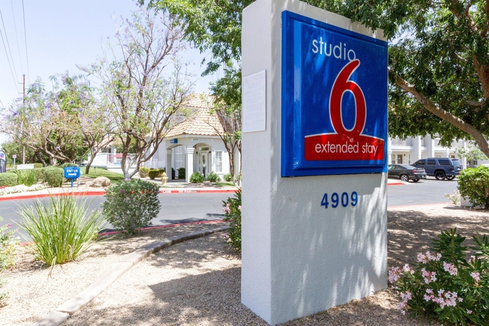 Imagen de los exteriores del Hotel Studio 6 Tempe, Az. Foto 11