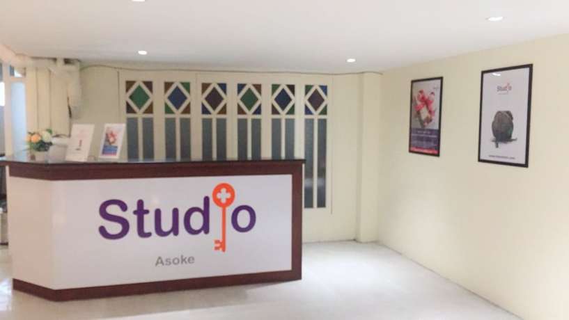Imagen de los interiores del Hotel Studio Asoke, Bangkok. Foto 18