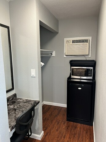 Imagen general del Hotel Studio Inn Livermore. Foto 7
