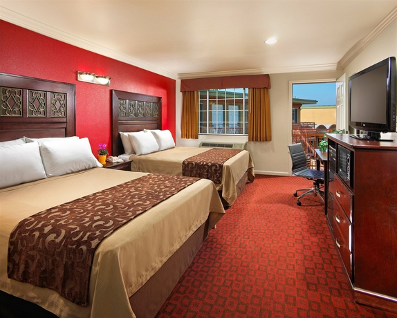 Imagen de la habitación del Hotel Studio Inn and Suites At Promenade Downey. Foto 3