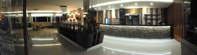 Imagen de los interiores del Hotel Studio Inn and Suites. Foto 15