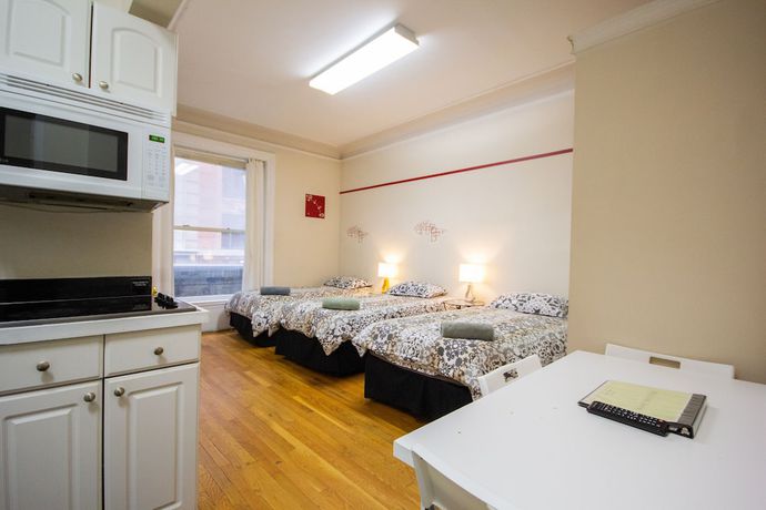 Imagen de la habitación del Hotel Studio Plus. Foto 4