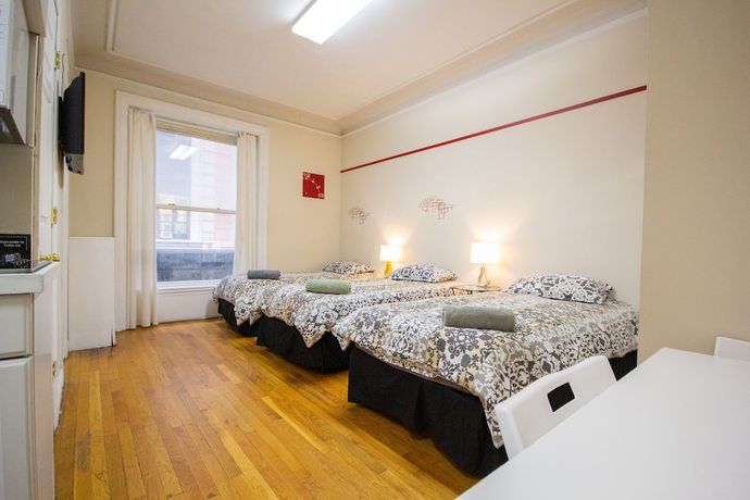 Imagen de la habitación del Hotel Studio Plus. Foto 8