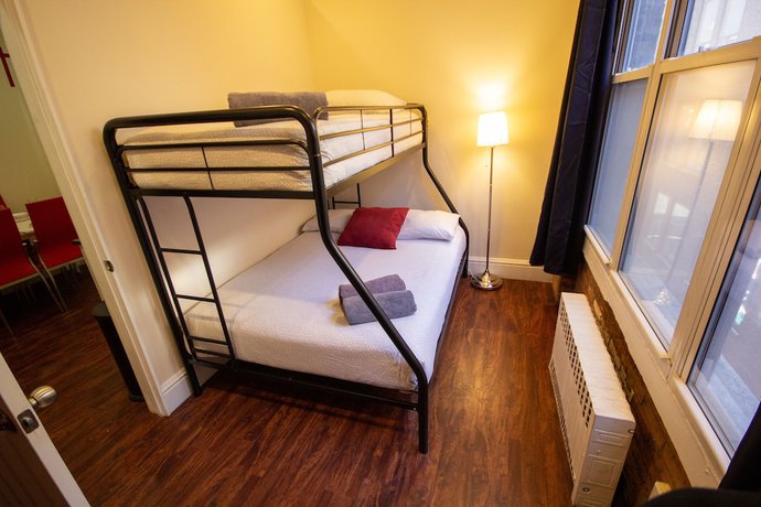 Imagen de la habitación del Hotel Studio Plus. Foto 10