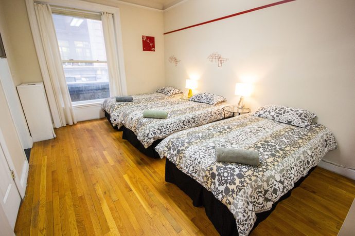 Imagen de la habitación del Hotel Studio Plus. Foto 17