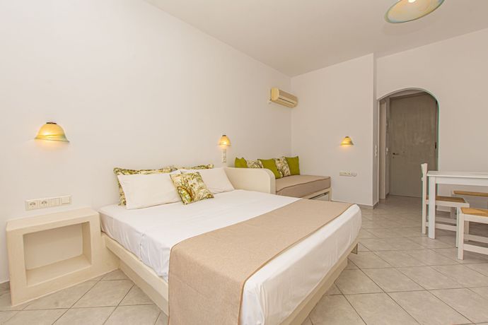 Imagen de la habitación del Hotel Studio Strouvalis. Foto 8