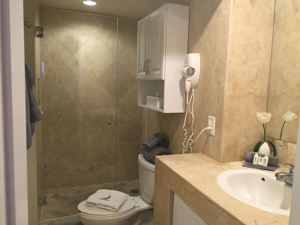 Imagen de la habitación del Hotel Studio Suite At Marina Cabo Plaza. Foto 10