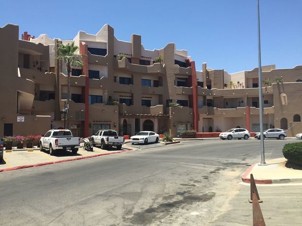Imagen de los exteriores del Hotel Studio Suite At Marina Cabo Plaza. Foto 16