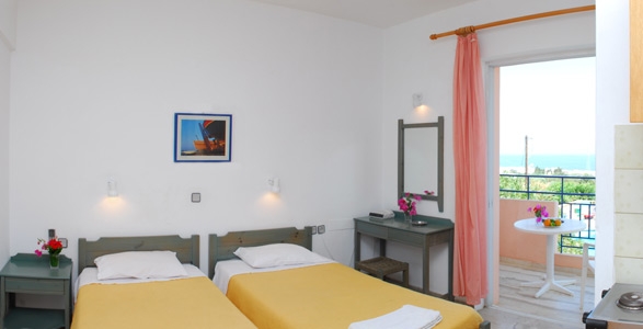 Imagen general del Hotel Studios Adonis. Foto 3
