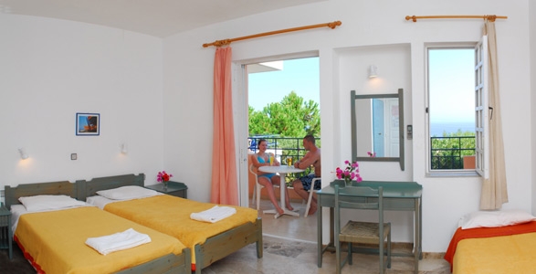 Imagen general del Hotel Studios Adonis. Foto 4