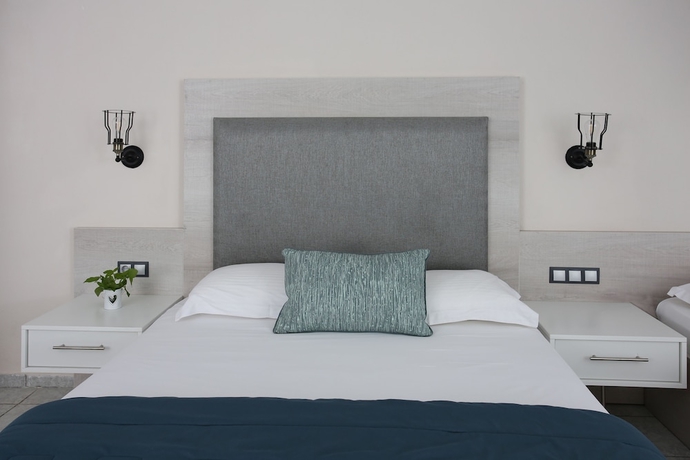 Imagen de la habitación del Hotel Studios Anny Family. Foto 9