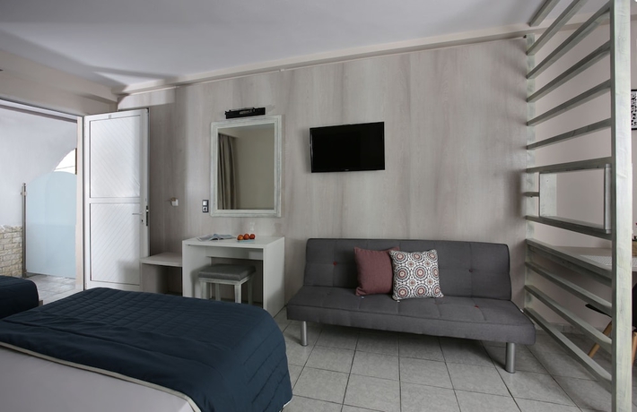 Imagen de la habitación del Hotel Studios Anny Family. Foto 11