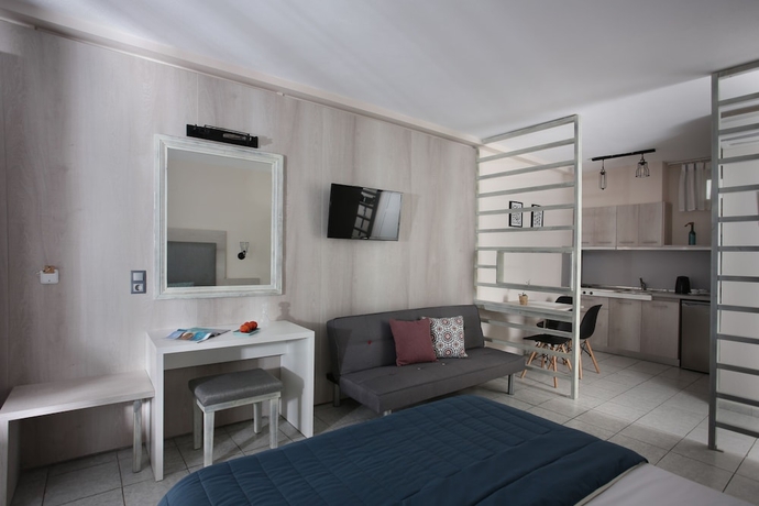 Imagen de la habitación del Hotel Studios Anny Family. Foto 17