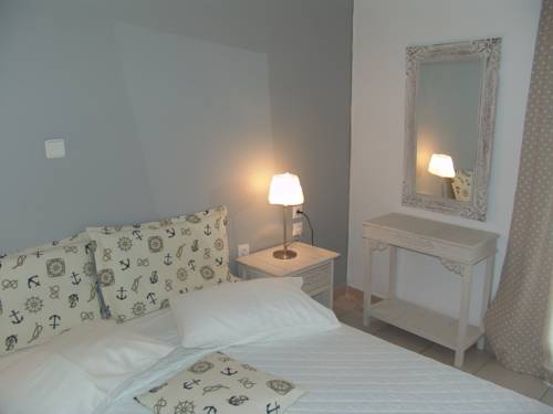 Imagen de la habitación del Hotel Studios Eliza. Foto 5