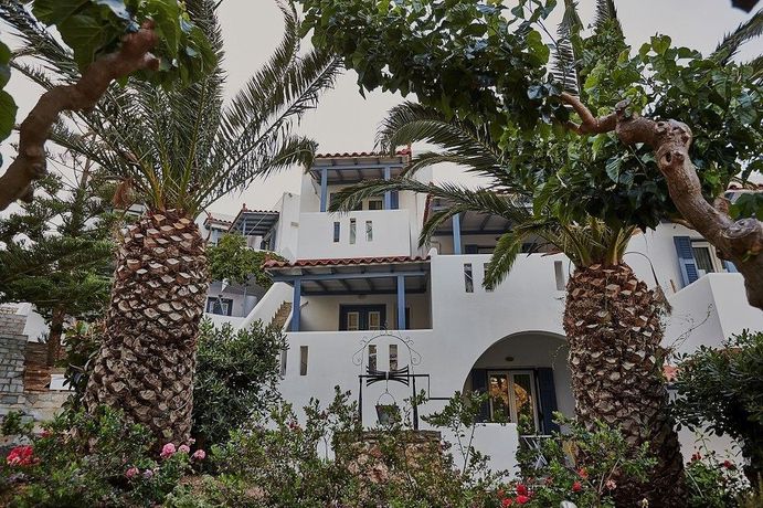 Imagen del bar/restaurante del Hotel Studios Irene. Foto 5