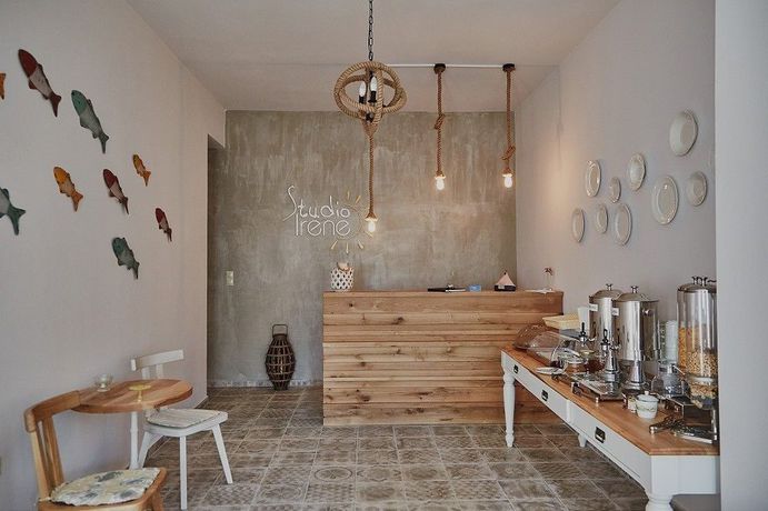 Imagen de los exteriores del Hotel Studios Irene. Foto 15