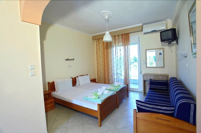 Imagen de la habitación del Hotel Studios Pieria. Foto 13