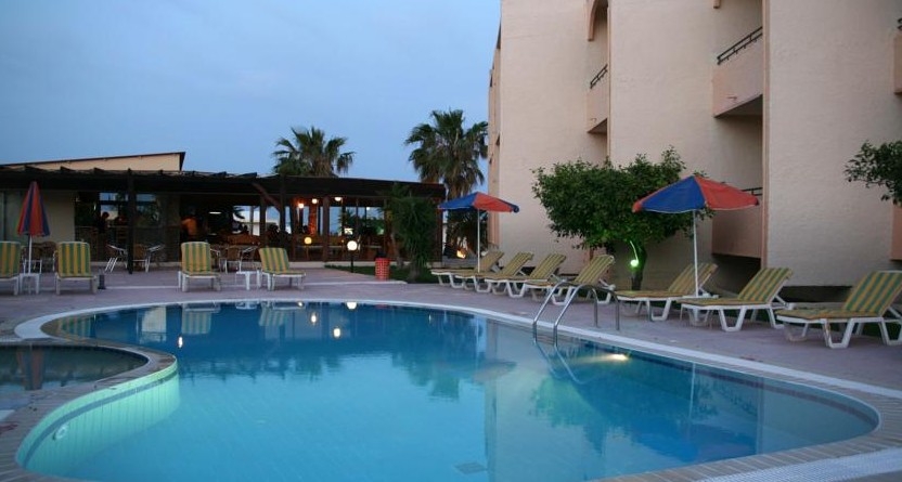 Imagen general del Hotel Studios Sevastos. Foto 6